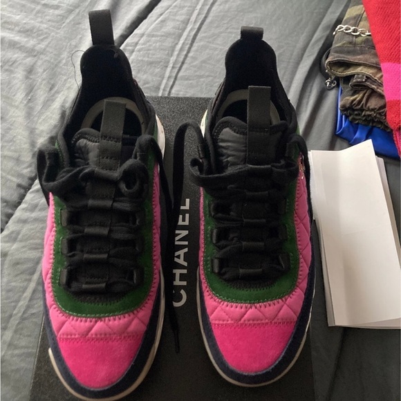 Chanel Fall 2021 sneaker - Picture 3 of 4